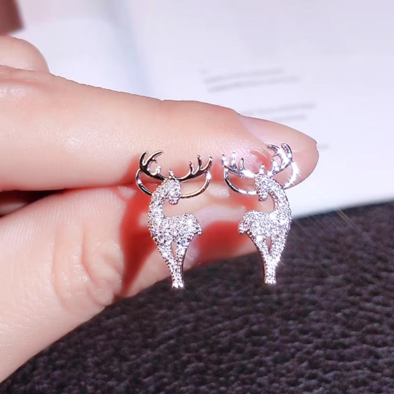 New Creative Christmas Ornaments Stylish Christmas Elk Crystal Deer Stud Earrings Women Fashion Jewelry Gift Christmas Ornaments